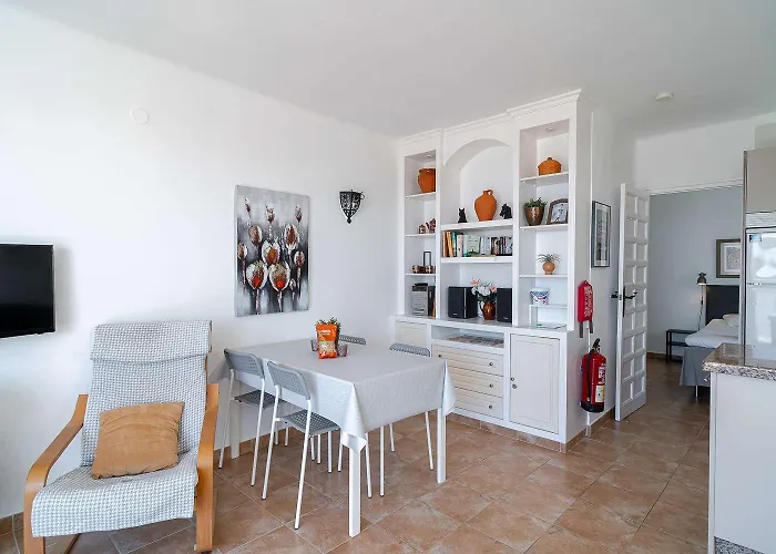 Naranjos 11b Capistrano Casasol * Nerja