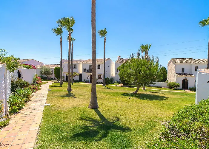 Naranjos 11b Capistrano Casasol 公寓